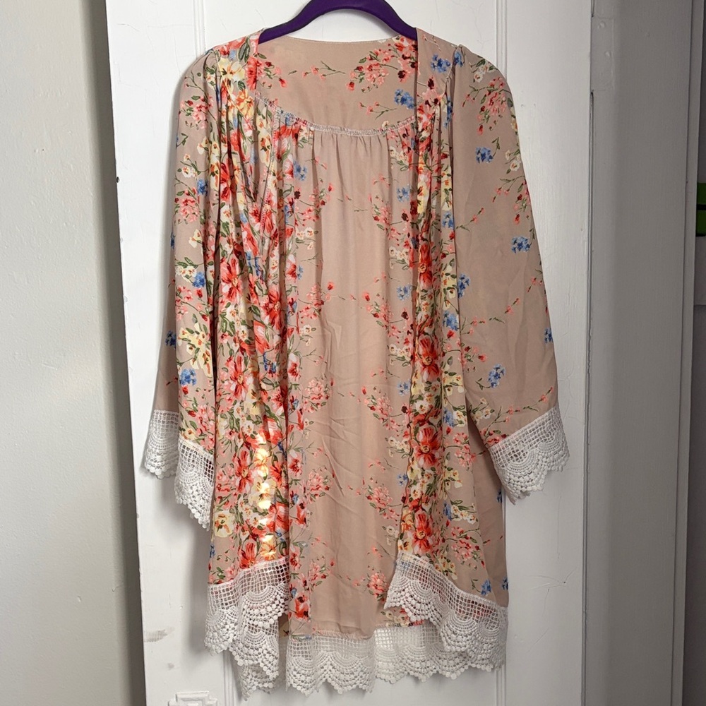 Micmac Tan Floral Kimono with Lace Trim L